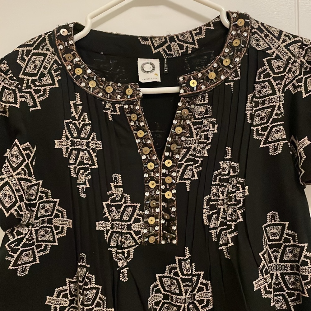 Akemi + Kin (Anthro) Romy Block Print Beaded Top - Picture 4 of 8